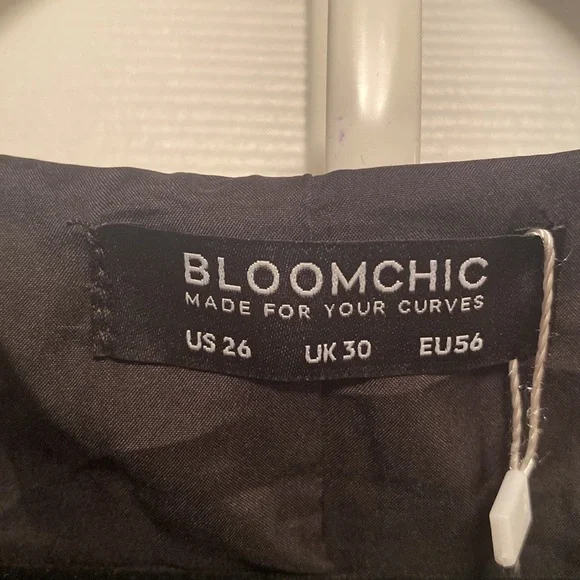 Brand New BloomChic Black Pleated Dress…size 26 - Picture 4 of 6